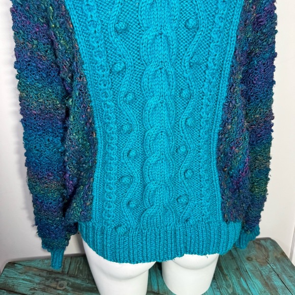 Vintage Handmade Cableknit Turtleneck Sweater Size Medium - Picture 10 of 12